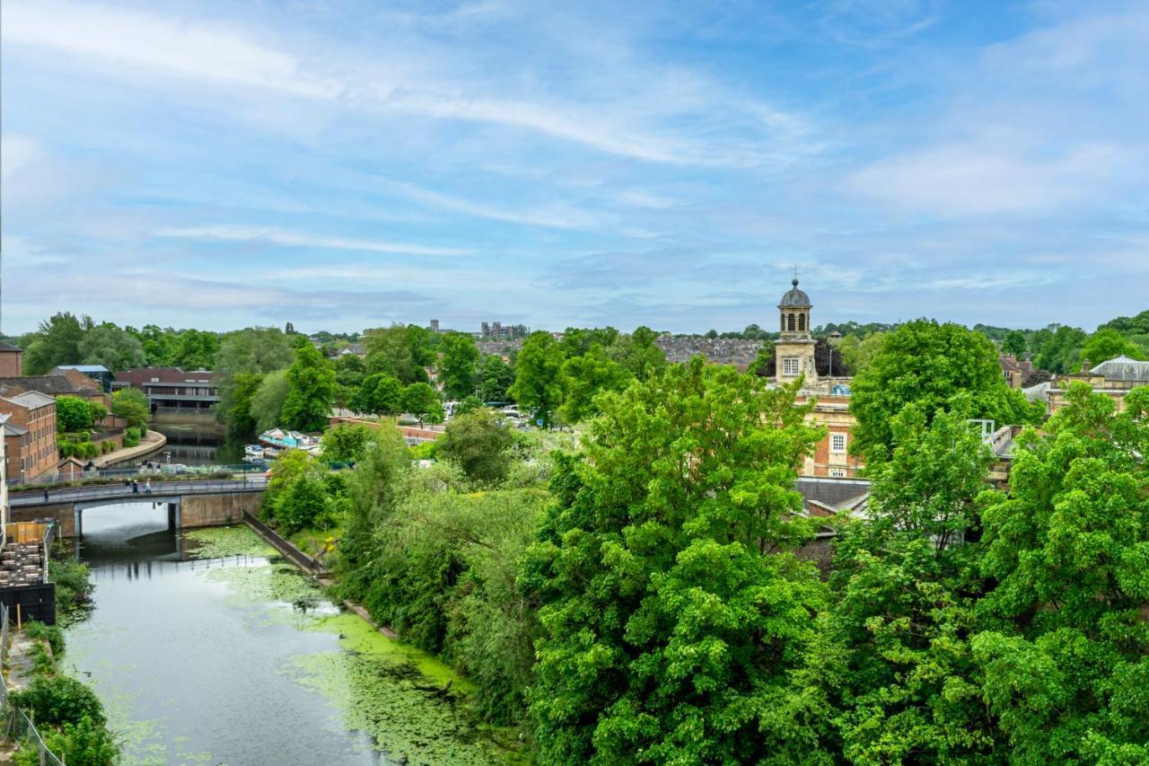 Waterside Retreat @ Ryedale House Apartment Йорк Екстериор снимка